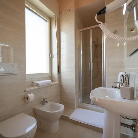 Konukevi Boutique Rooms Carbonazzi 17