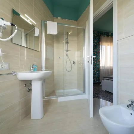 Boutique Rooms Carbonazzi 17