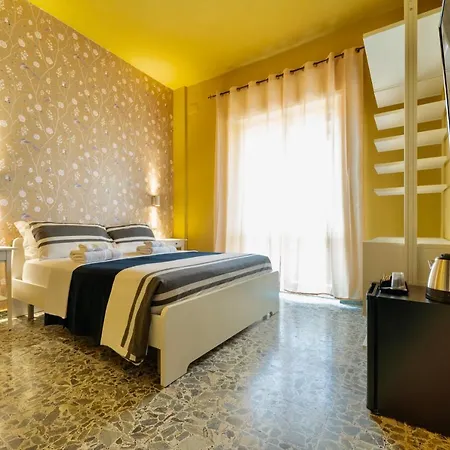 בית הארחה Boutique Rooms Carbonazzi 17